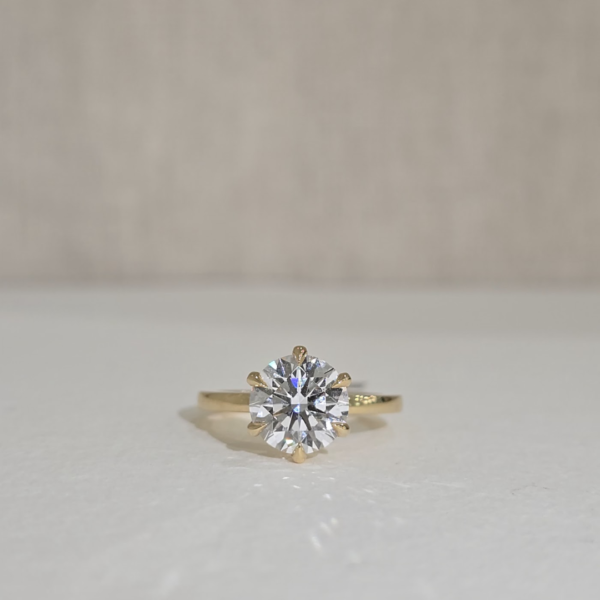 Hazel | 6 Claw 2.91ct Lab Diamond Round Solitaire in 18ct Yellow Gold
