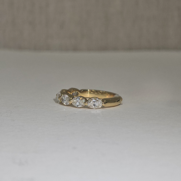 Lucille | East-West Natural Oval Wedding Band in 18ct Yellow Gold - Image 2