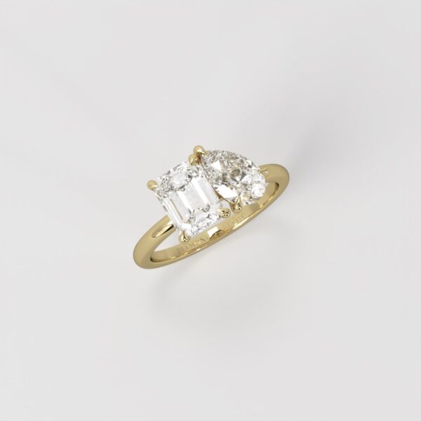 Gaelle | Toi et Moi Diamond Ring with Pear and Emerald Diamonds - Image 3