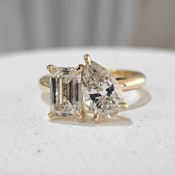 Gaelle | Toi et Moi Diamond Ring with Pear and Emerald Diamonds - Image 5